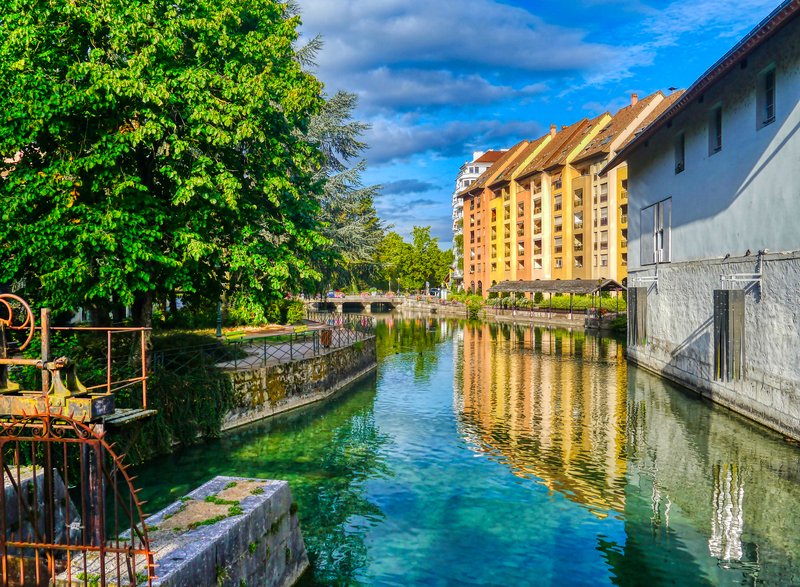 Vieille Ville canals