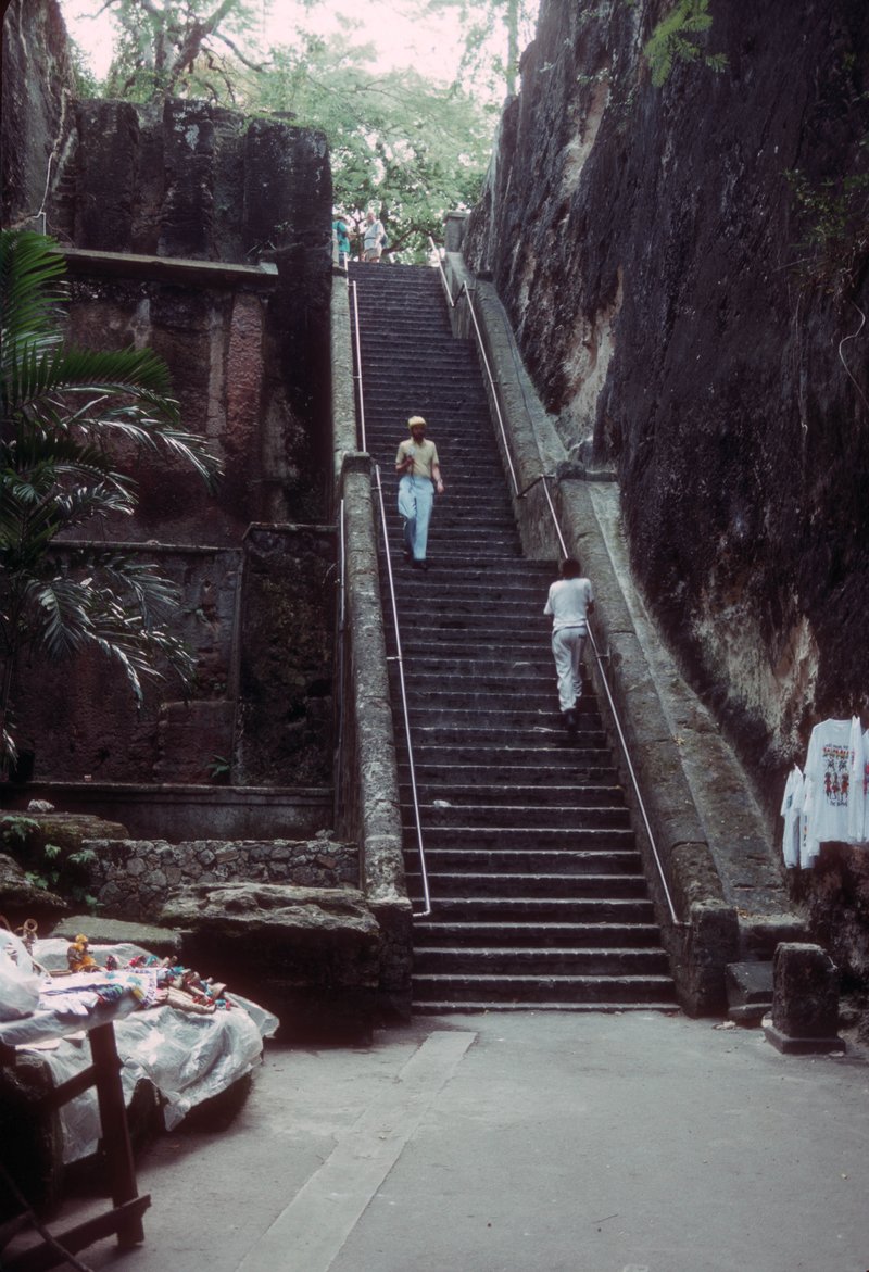Queen's Staircase limestone gorge