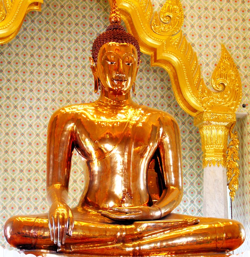 Golden Buddha statue Wat Traimit Bangkok