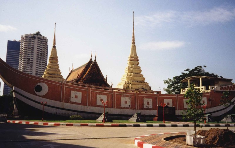 Wat Yannawa boat temple Chinese junk Bangkok