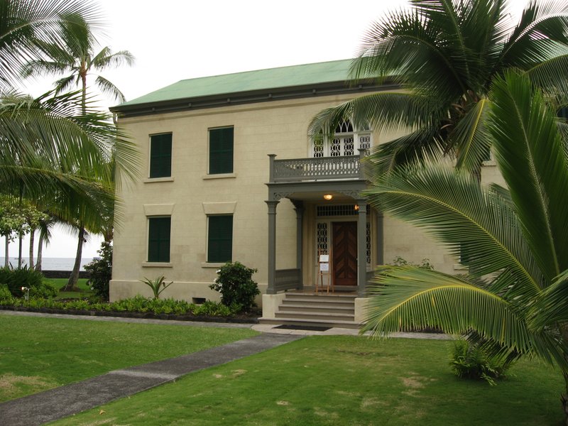 Hulihe'e Palace on Ali'i Drive, Kailua-Kona, Hawaiʻi Island