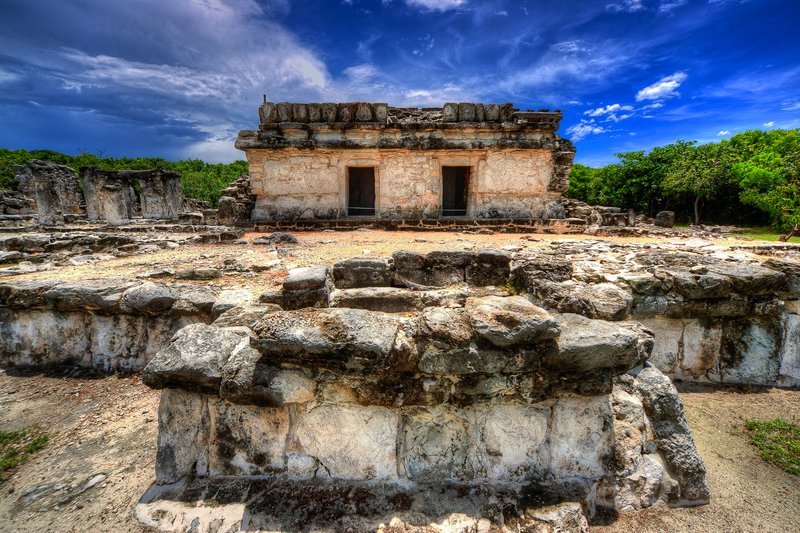 El Rey archaeological zone stone platforms