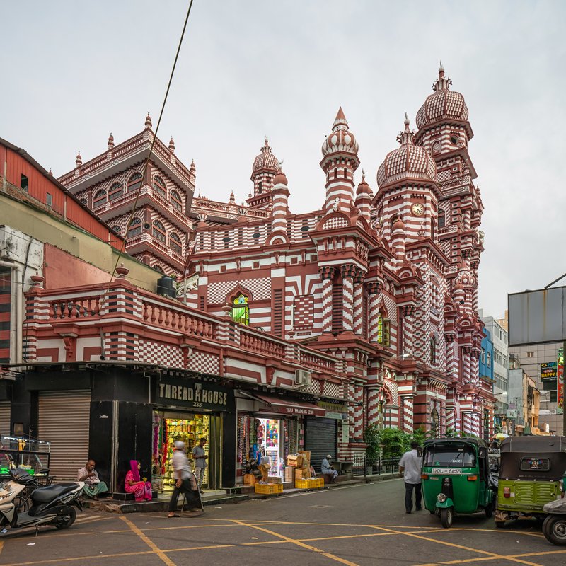 Jami Ul-Alfar Mosque red white striped minaret Pettah Colombo
