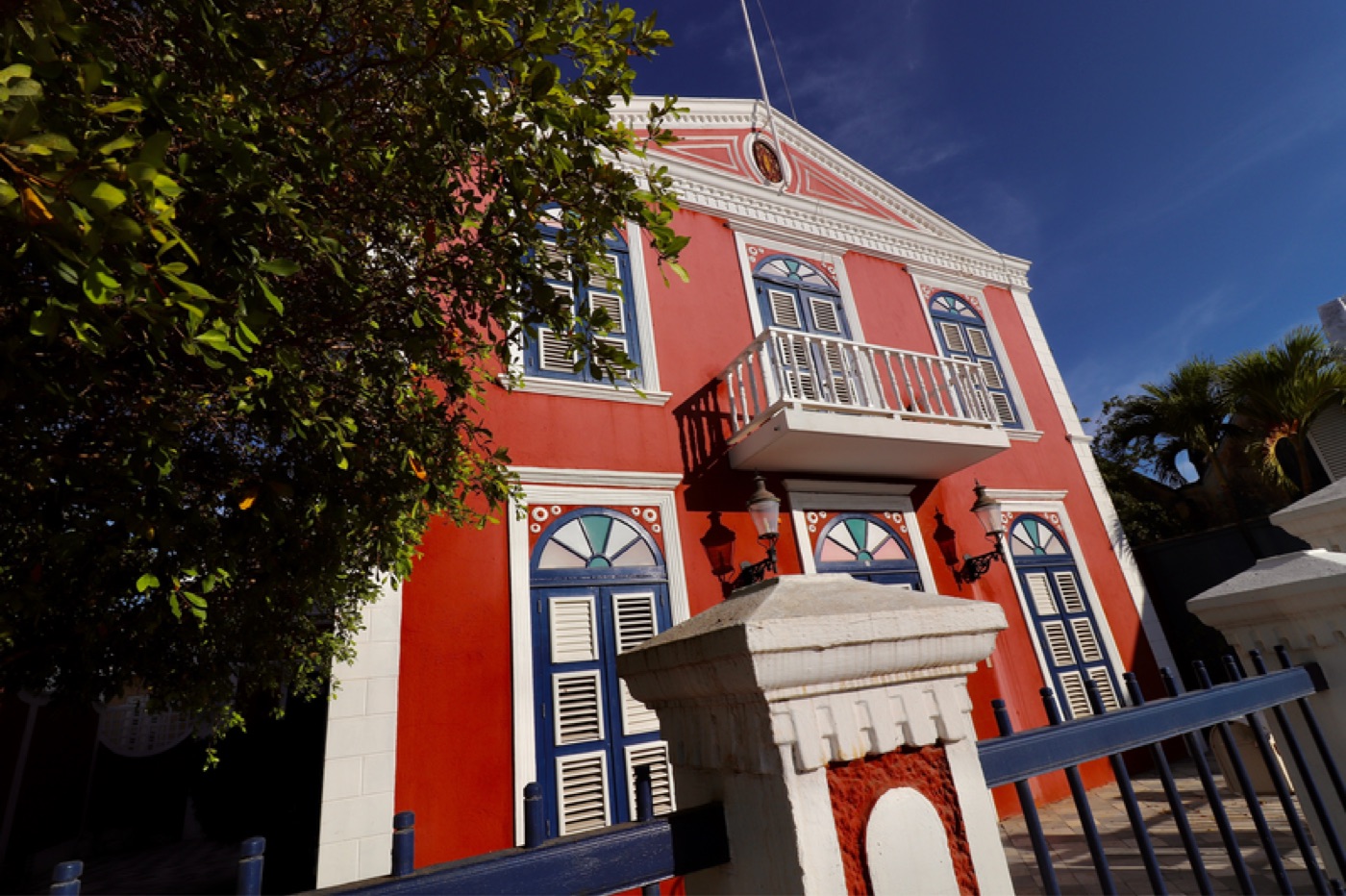 Colonial townhouse facade on Julianaplein in Pietermaai, Willemstad
