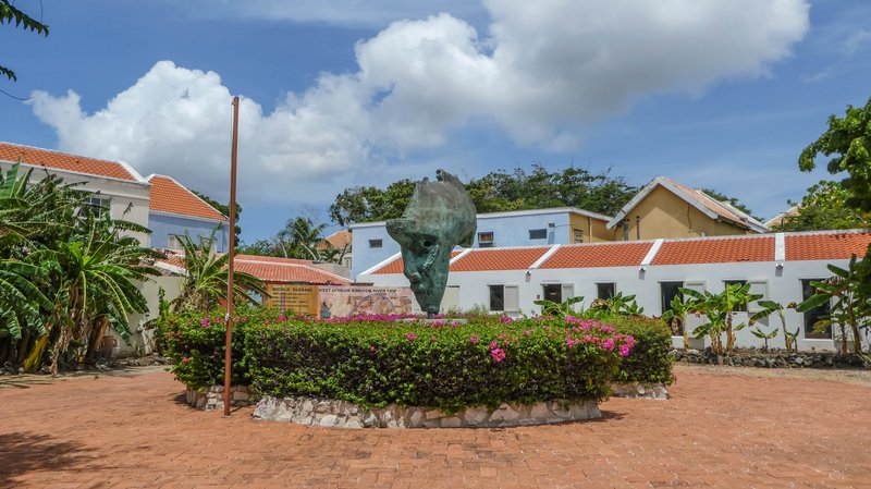 Kurá Hulanda Museum courtyard, Otrobanda