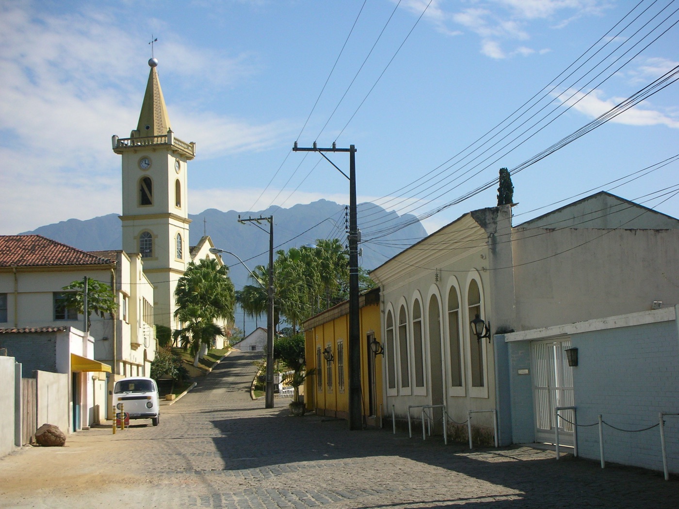 Colonial-era buildings along the Nhundiaquara River in Morretes, Paraná