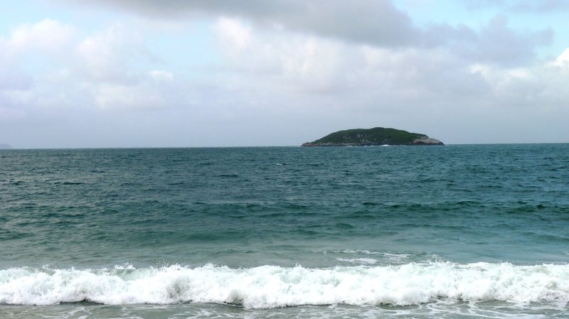 Praia dos Ingleses open-ocean beach in northern Florianópolis