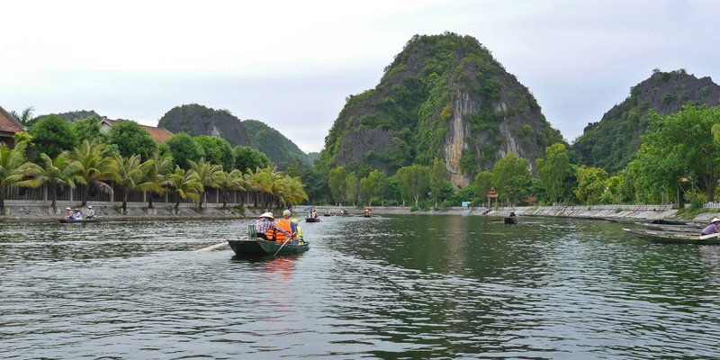 Tam Coc river and karst landscape, Ninh Binh