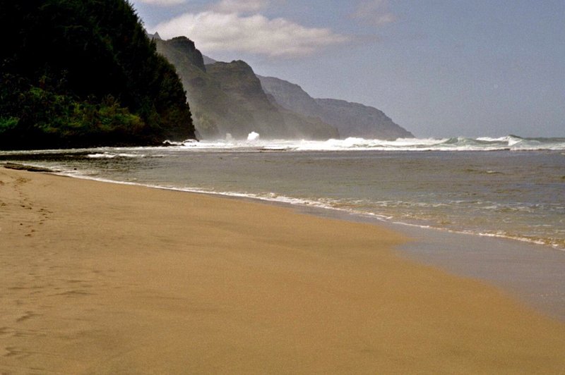 Keʻe Beach at the Nā Pali trailhead, Kauai