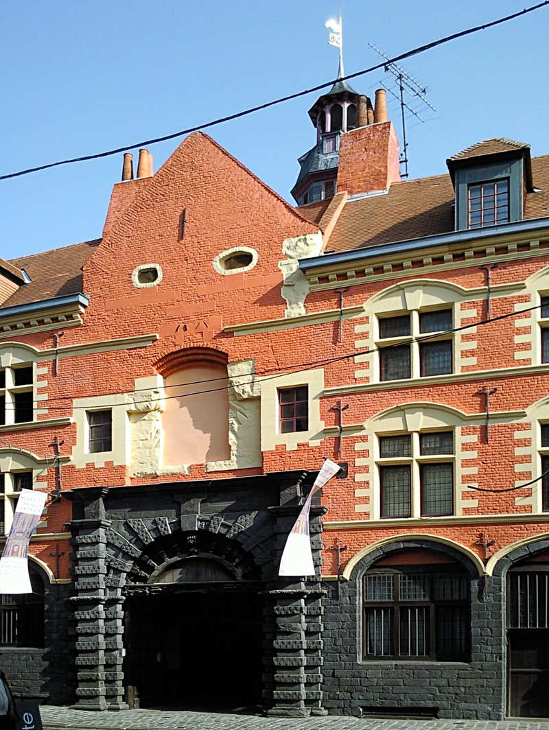 Hospice Comtesse exterior
