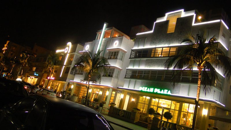 Art Deco buildings on Ocean Drive