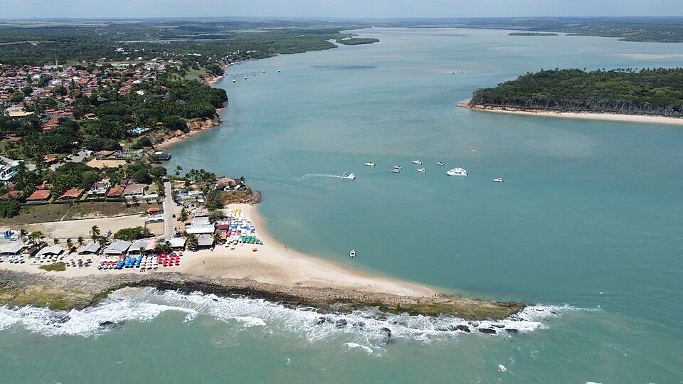 Lagoa de Guaraíras and Tibau do Sul coast