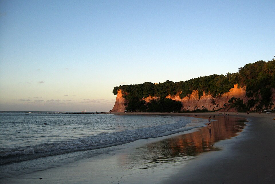 Baía dos Golfinhos cliff viewpoint, Pipa