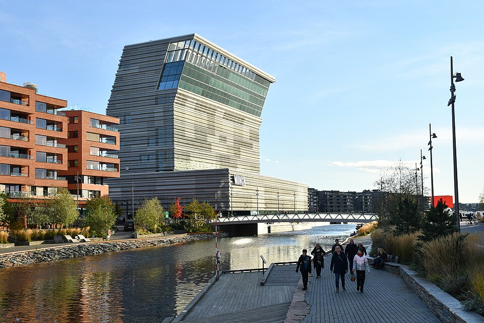 MUNCH Museum tower Bjørvika Oslo waterfront