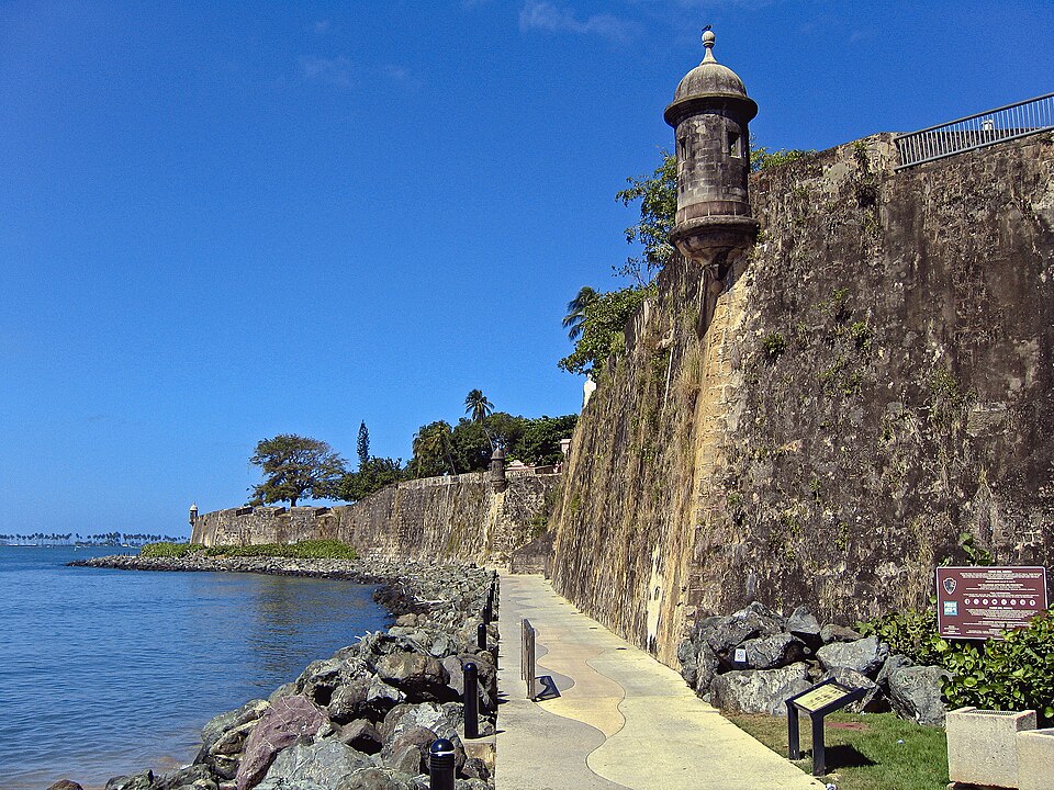 Paseo de la Princesa promenade, Old San Juan