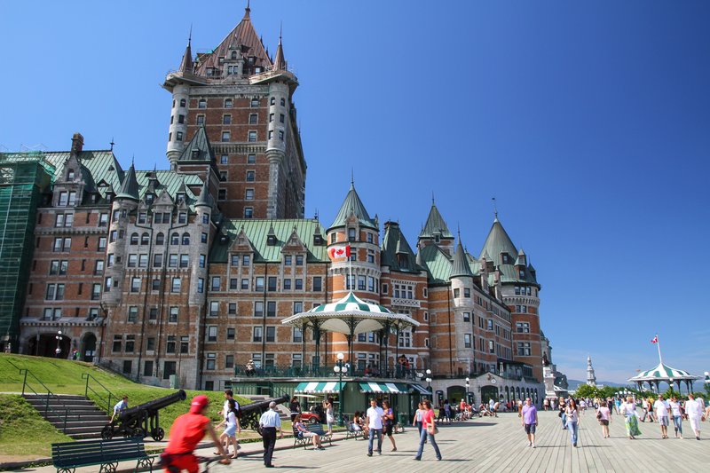 Terrasse Dufferin boardwalk and Château Frontenac