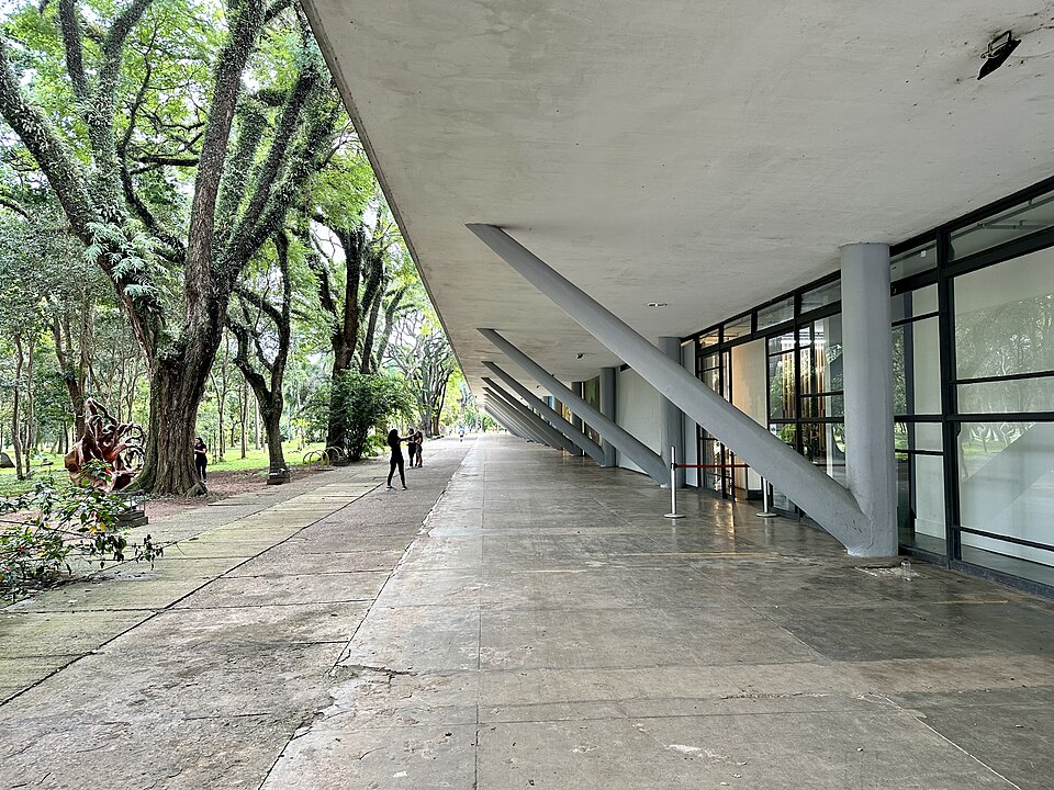 Museu Afro Brasil exterior Niemeyer pavilion