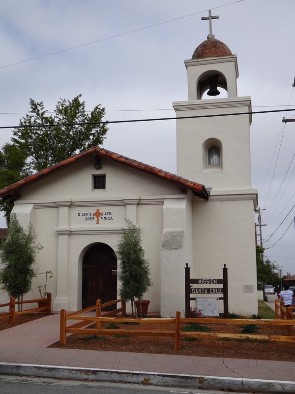 Mission Santa Cruz front facade