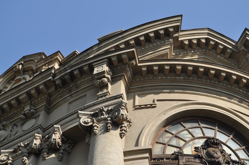 Museo Nacional de Bellas Artes — Beaux-Arts facade with glazed dome