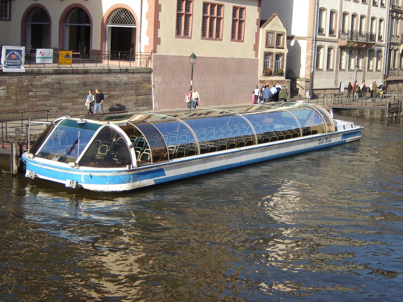 Batorama boat on the Ill