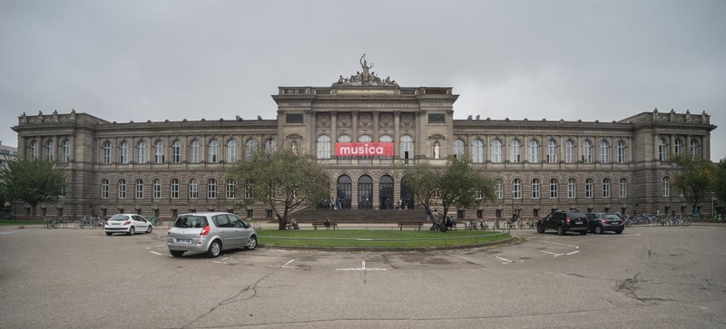 Palais Universitaire front view