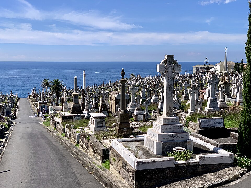 Waverley Cemetery headstones on the clifftop above the Tasman Sea