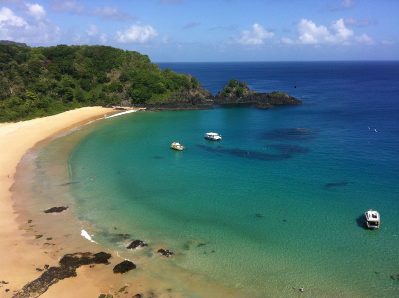 Cliff-enclosed bay of Baía do Sancho, Fernando de Noronha