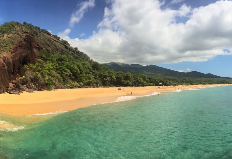 Big Beach (Oneloa) in Makena State Park with the cinder cone at its southern end