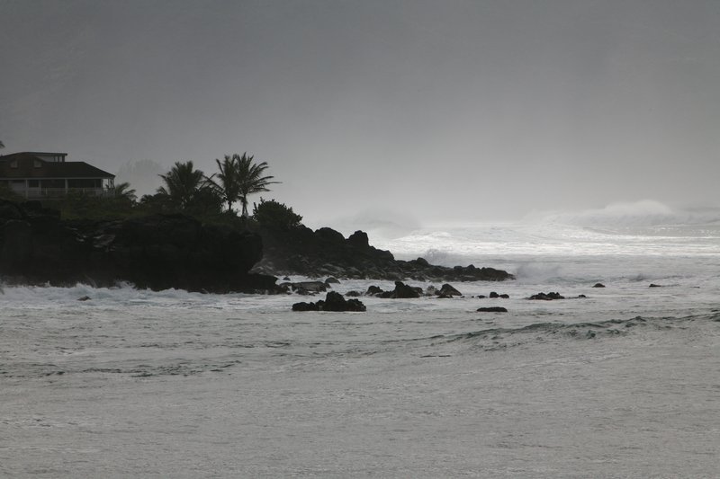 Large winter swells breaking at Waimea Bay, North Shore, Oahu