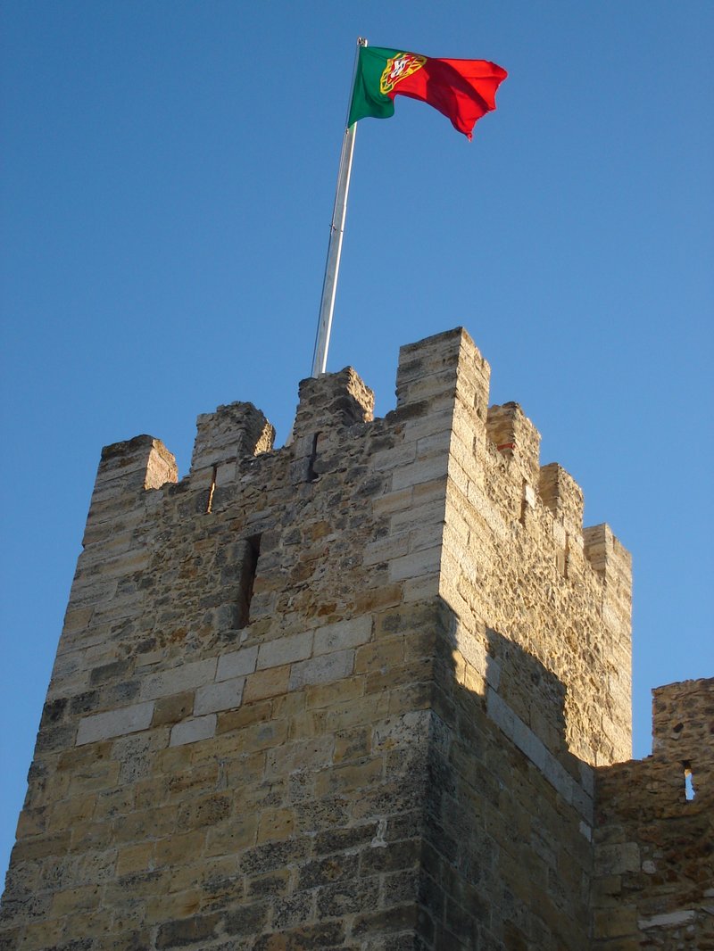 Castelo de São Jorge hilltop walls above Lisbon