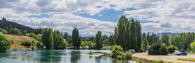 The Clutha River near Albert Town in Otago