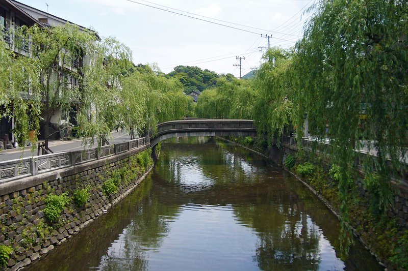 Willow-lined canal through Kinosaki Onsen