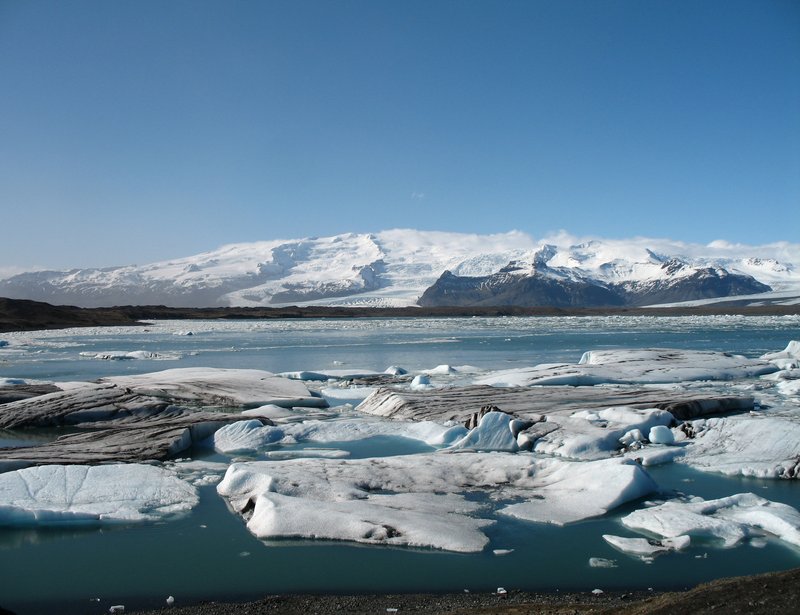 Icebergs floating in Jökulsárlón glacier lagoon at the edge of Vatnajökull, Iceland