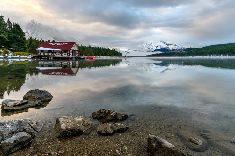 Maligne Lake at sunrise, Jasper National Park