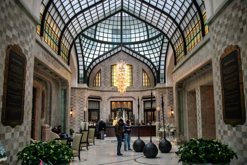 Four Seasons Hotel Gresham Palace exterior, Szechenyi Square, Budapest