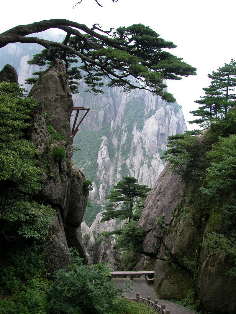 Jagged granite peaks of Huangshan, Anhui