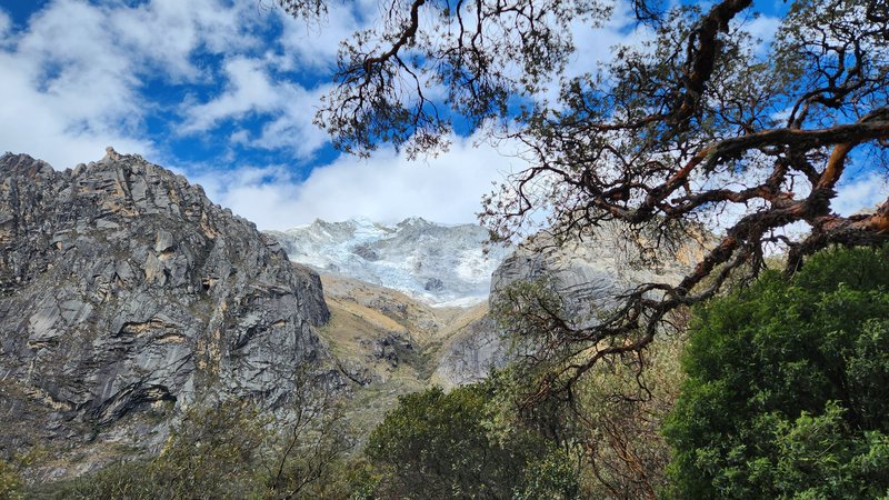 Huascarán glacier peak above the Llanganuco valley, Cordillera Blanca