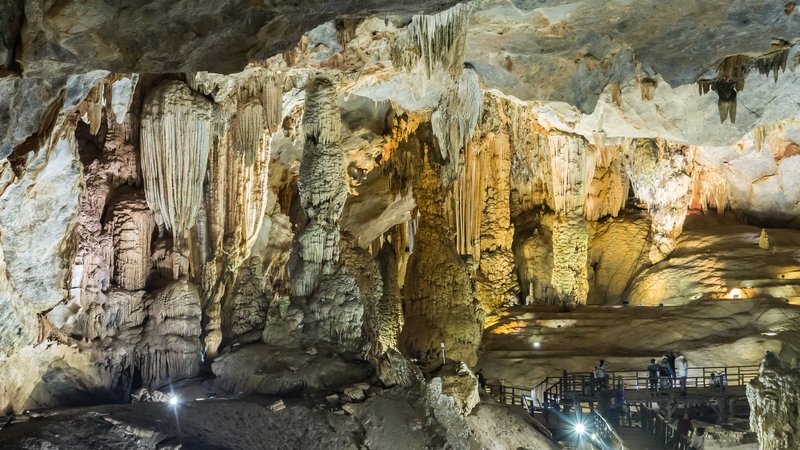 Paradise Cave stalactite and stalagmite formations in Phong Nha-Ke Bang National Park