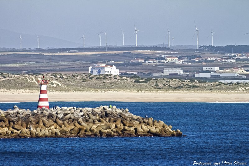 Praia dos Supertubos, Peniche, Portugal