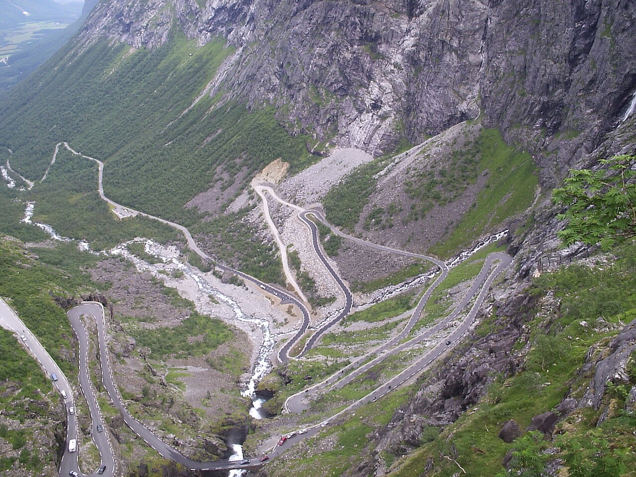 Trollstigen mountain road 11 hairpins Norway