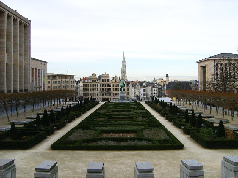 Mont des Arts garden