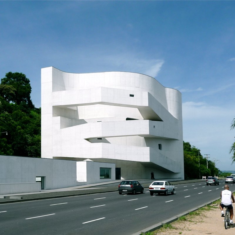Fundação Iberê Camargo white museum building by Álvaro Siza