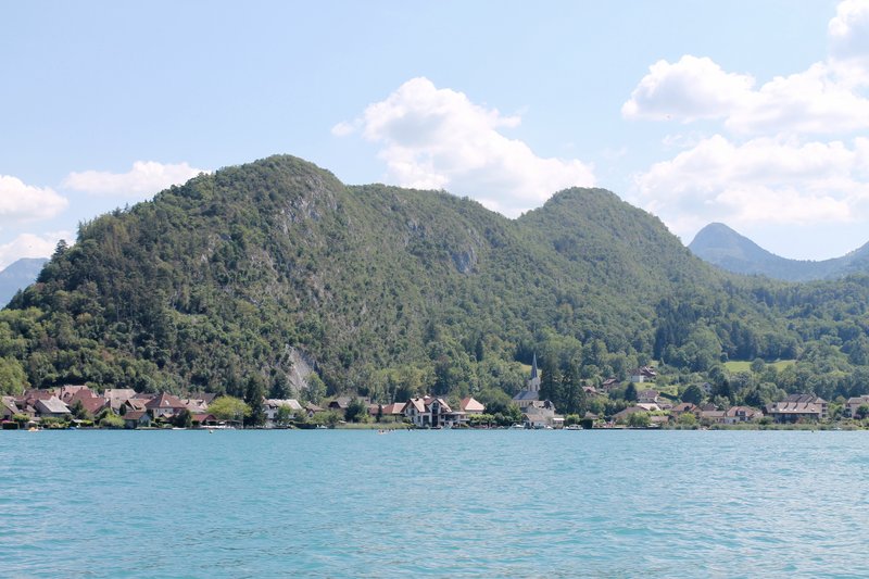 Château de Duingt on its lake peninsula