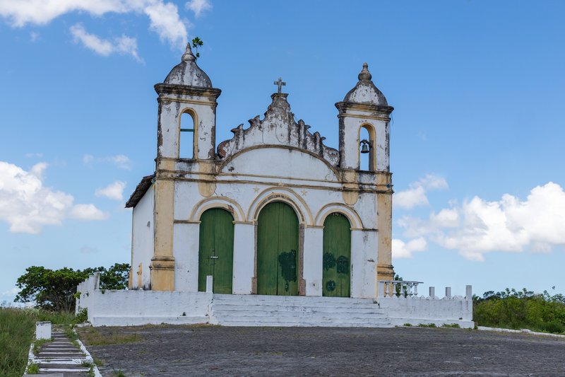 Igreja do Bom Jesus dos Navegantes on the hilltop above Laranjeiras
