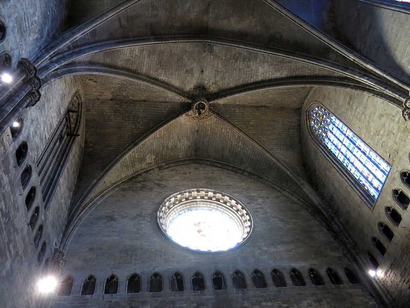 Girona Cathedral nave interior