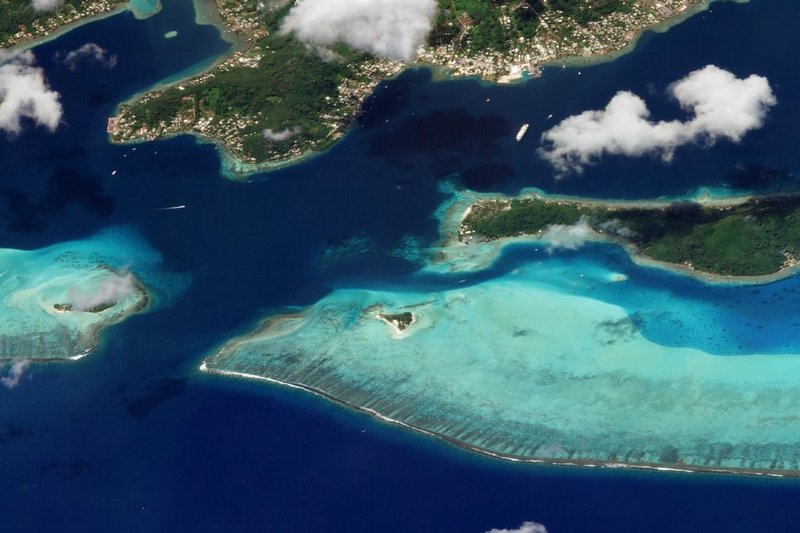 Motu Tapu islet in Bora Bora lagoon