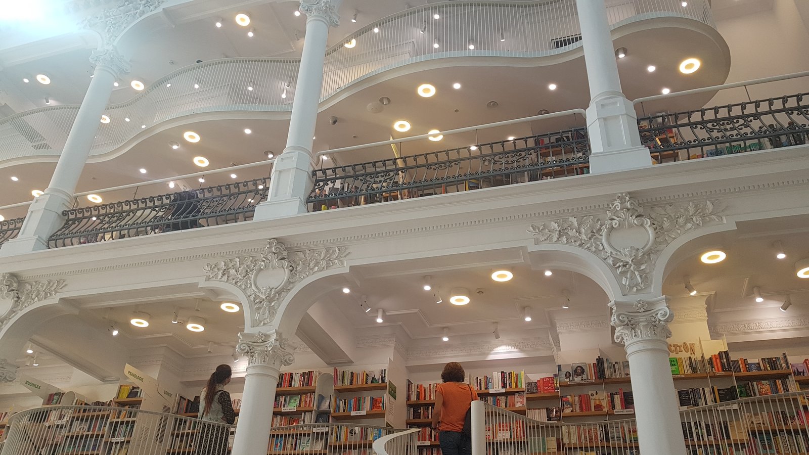 Cărtureşti Carusel, Bucharest