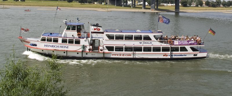 KD Rhine sightseeing ship, Düsseldorf