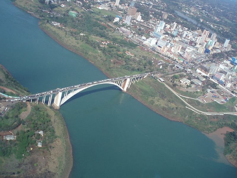 Friendship Bridge over the Paraná River, connecting Brazil and Ciudad del Este, Paraguay