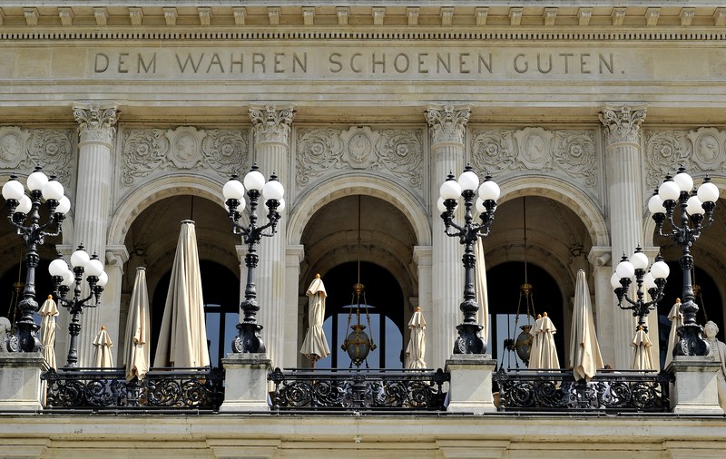 Alte Oper Frankfurt exterior